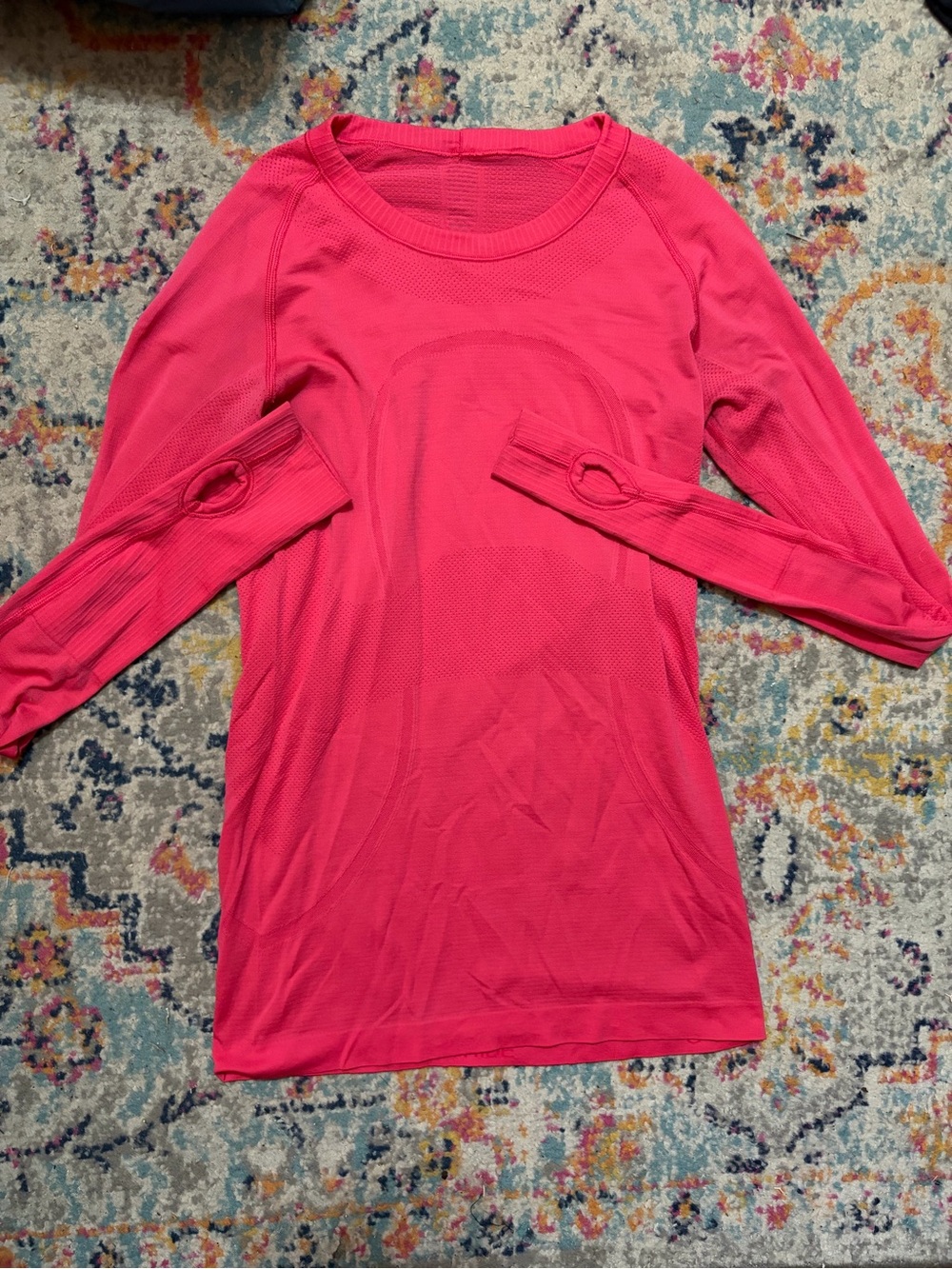 lululemon athletica lip gloss swiftly tech full length tee